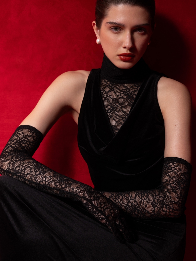 Длинные перчатки из гипюра