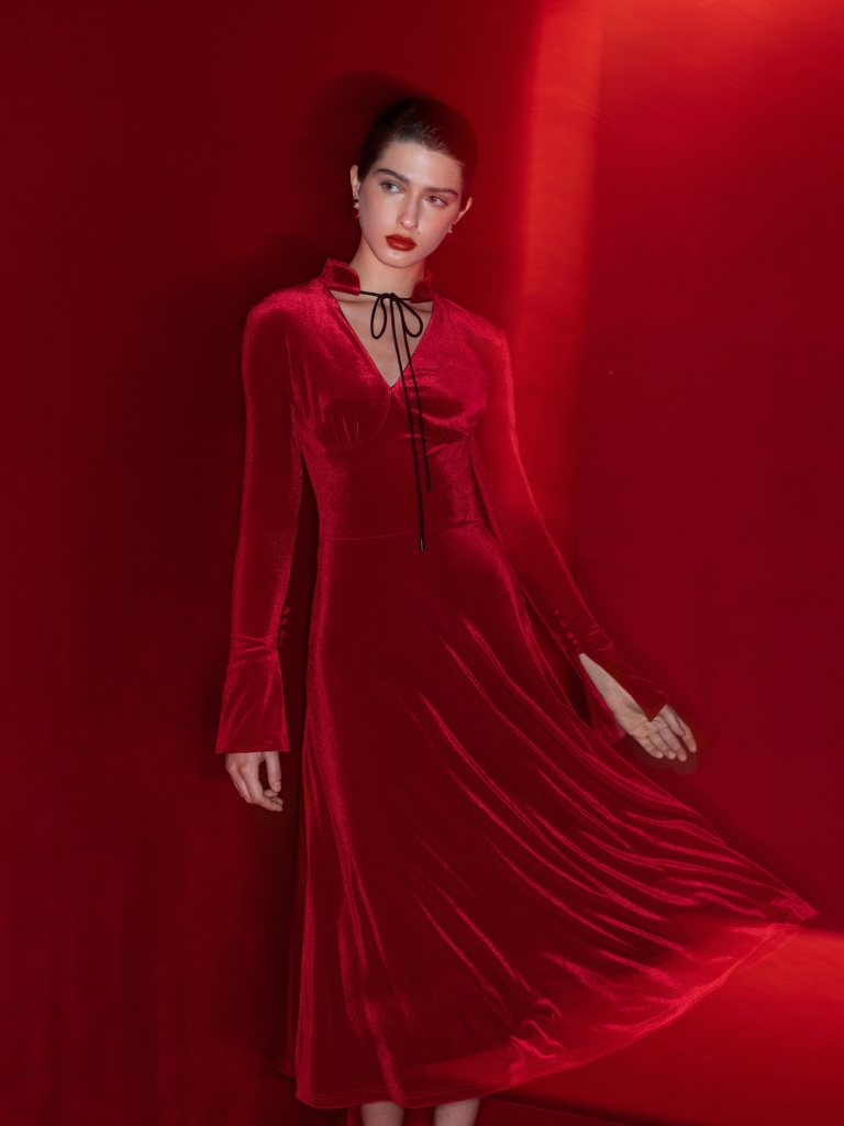 Velvet midi dress with contrasting ties