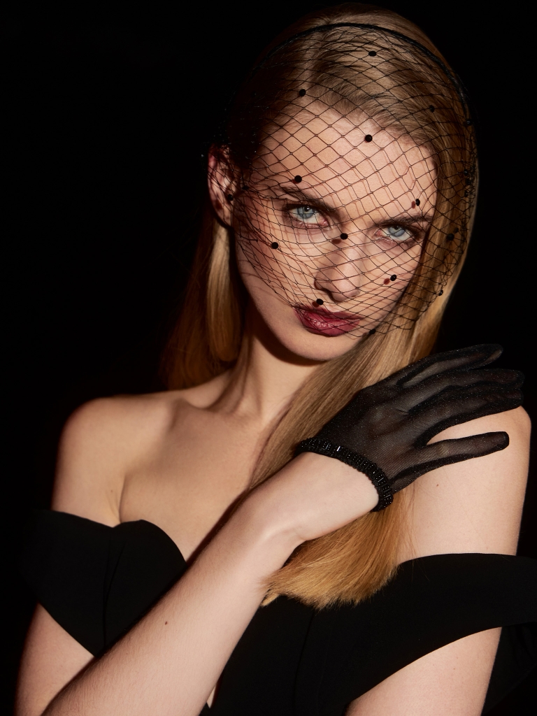 Ободок для волос с вуалью-сеткой