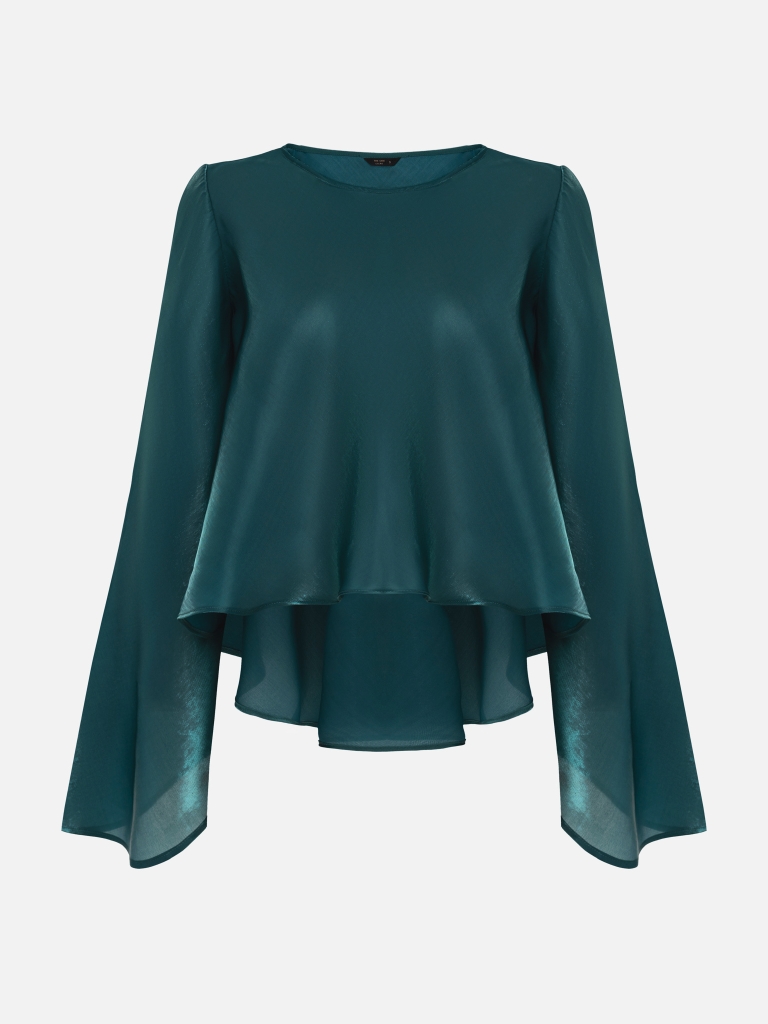 Shimmering blouse with loose sleeves