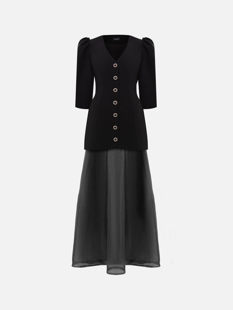 Maxi dress with a light floor-length skirt