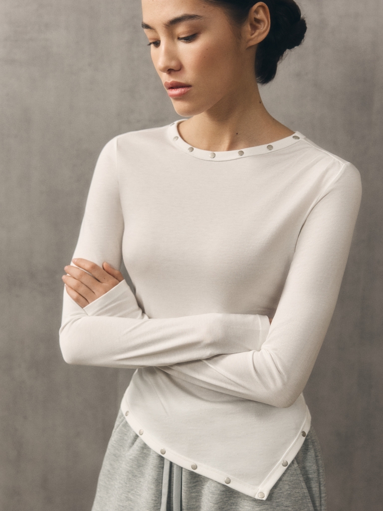 Longsleeve with metal decor