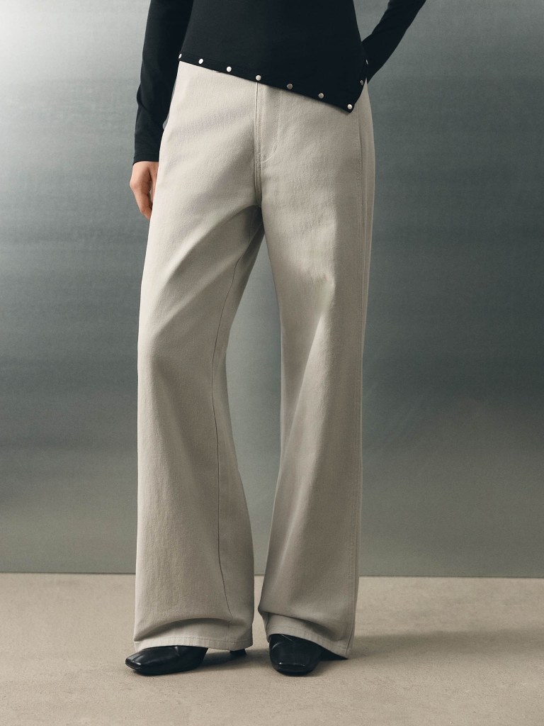 Джинсы свободного кроя из однотонного денима