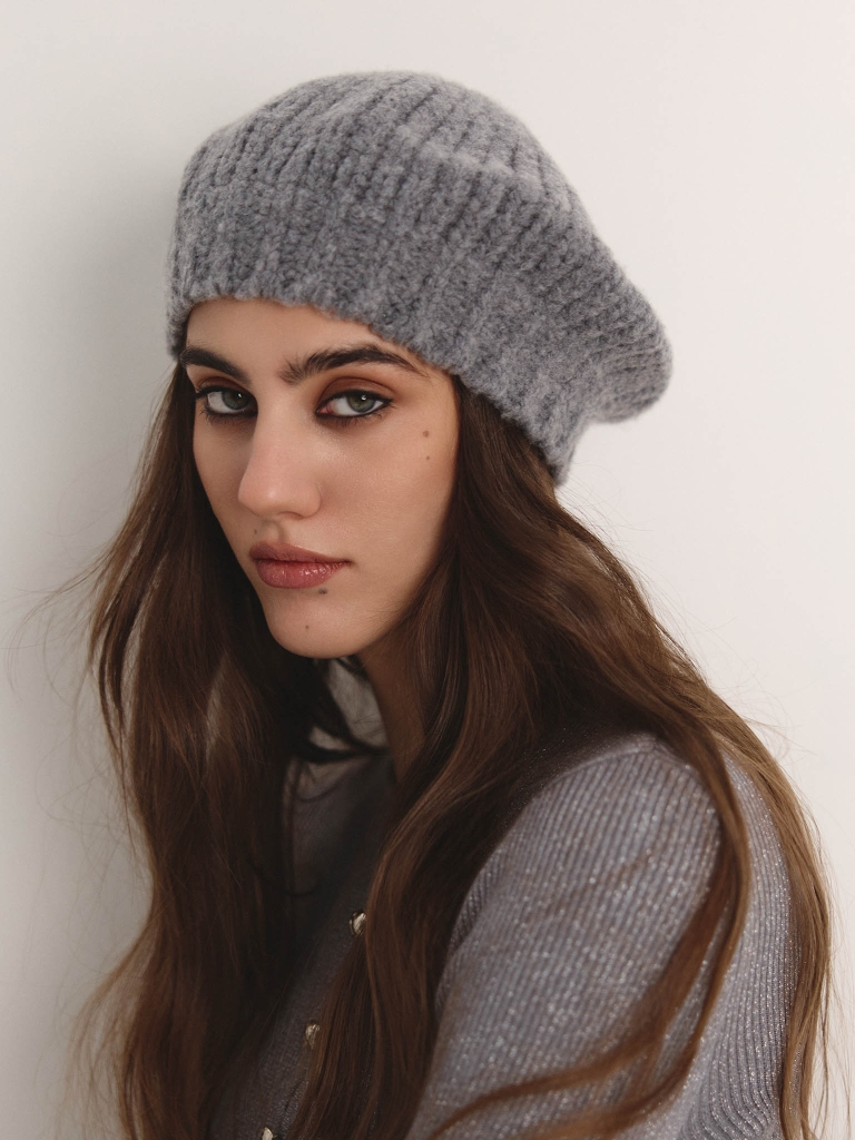 Knitted cashmere beret