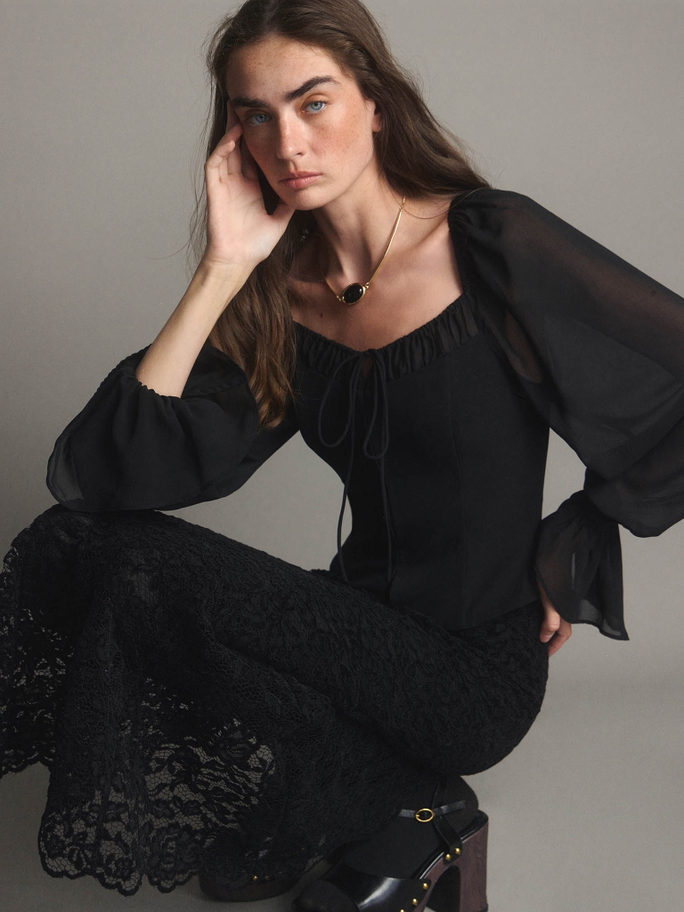 Lightweight blouse with gathered bodice and matching ties