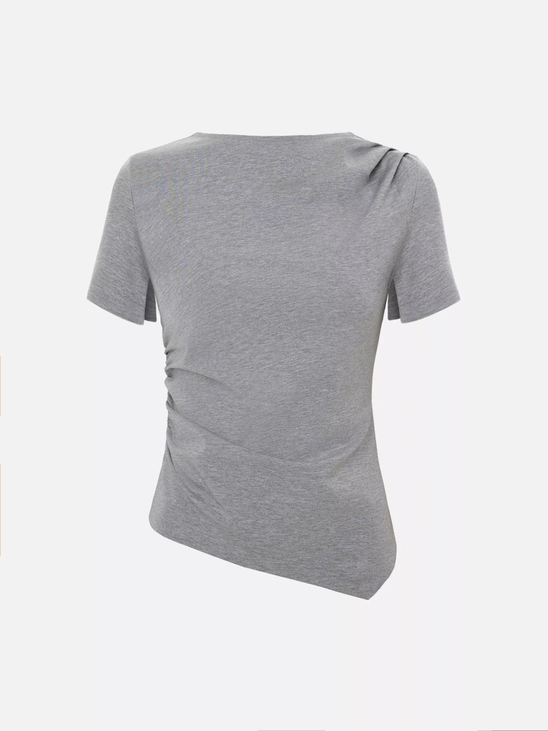 Kurzärmeliges T-Shirt mit asymmetrischem Saum