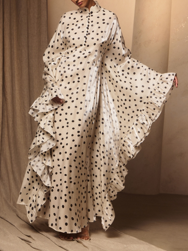 Polka dot maxi dress with ruffles on the sleeves