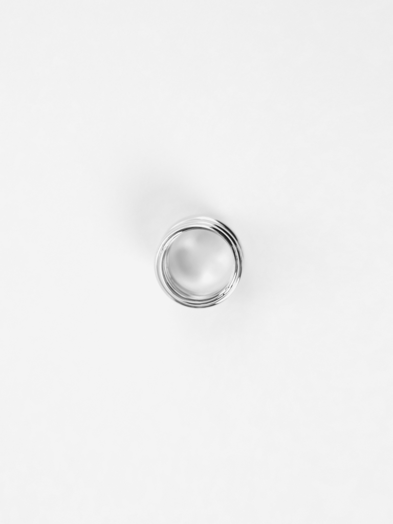 Wide ring with thin lines