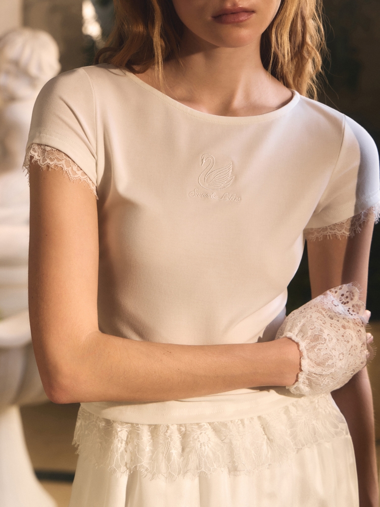 T-shirt with lace detailing and embroidery