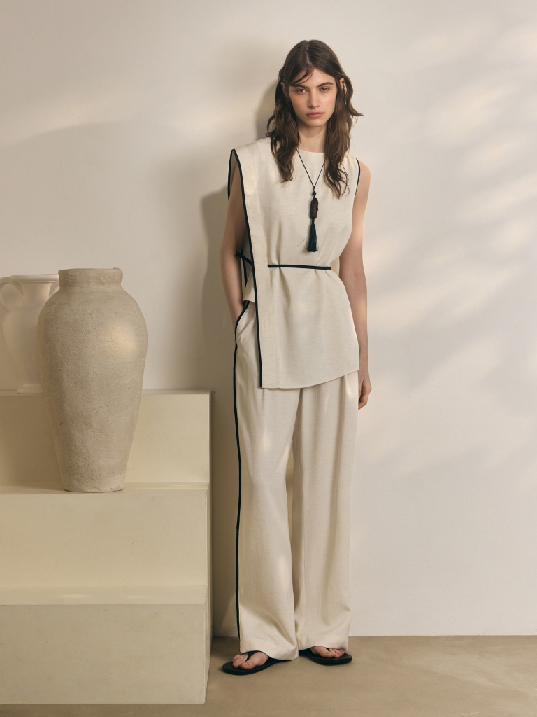 Asymmetrical viscose top with contrasting trim