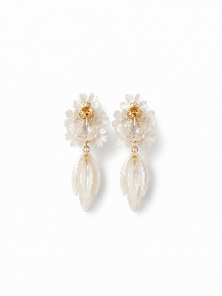 Flower-shaped earrings with dangling petals