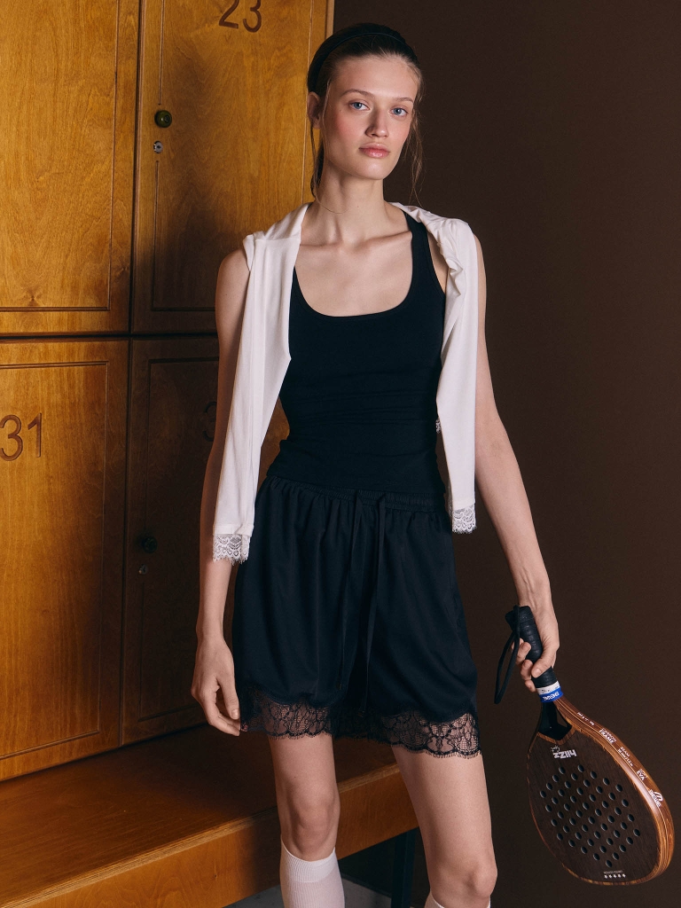 Top with wide straps and lace insert at the back