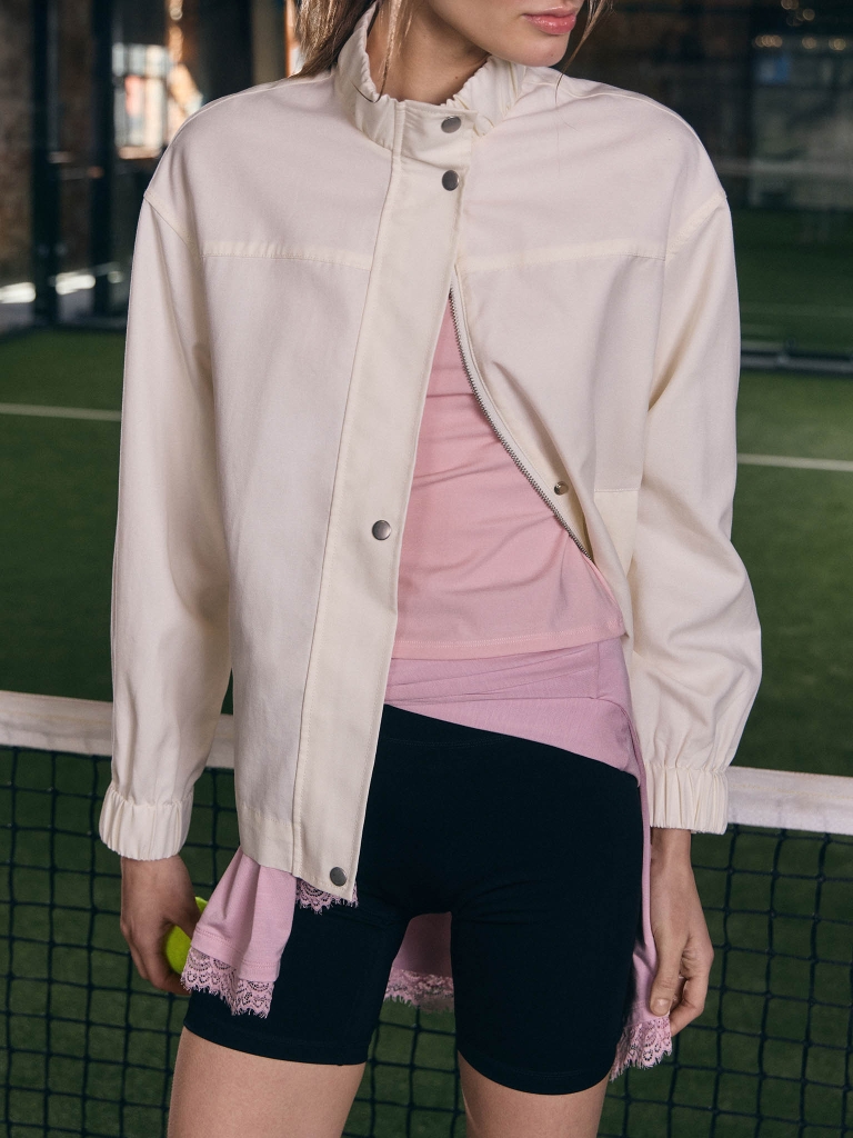 Sports jacket with press stud fastening