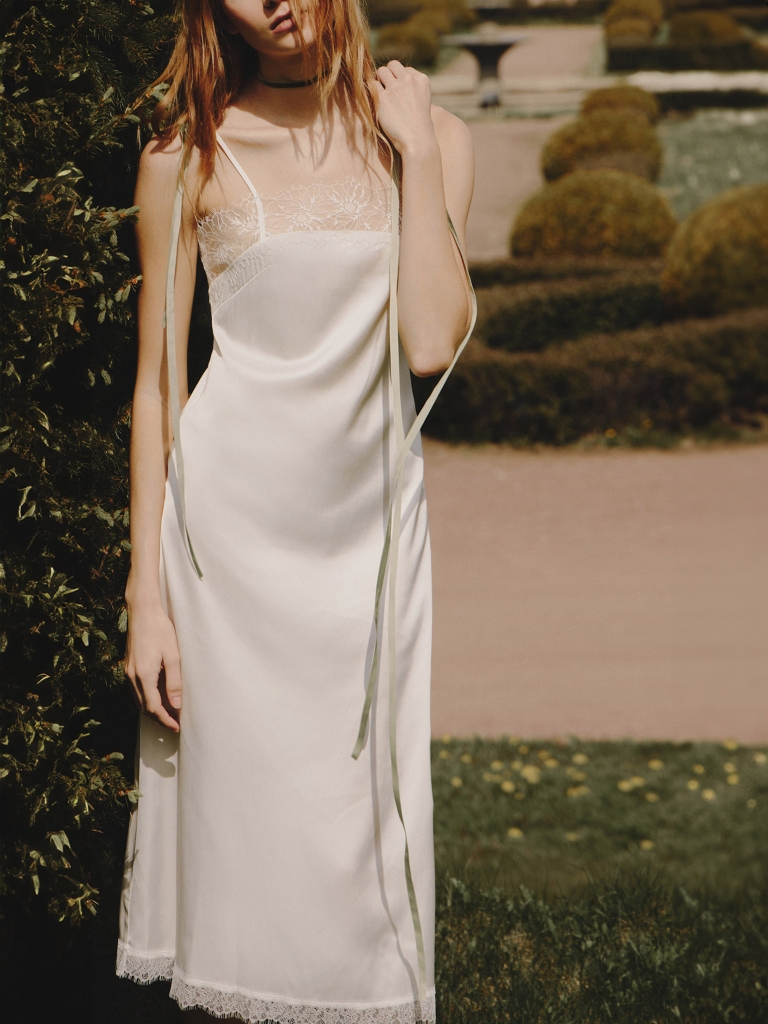 Lace maxi dress with lace detailing