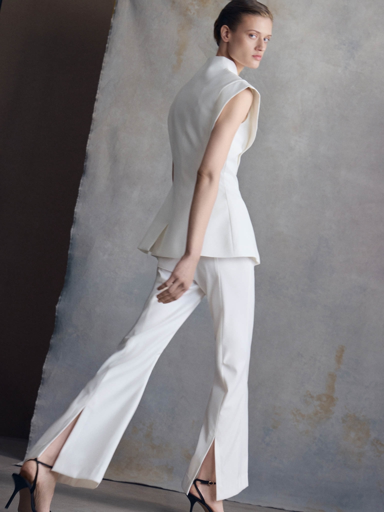 Flared high-waisted trousers