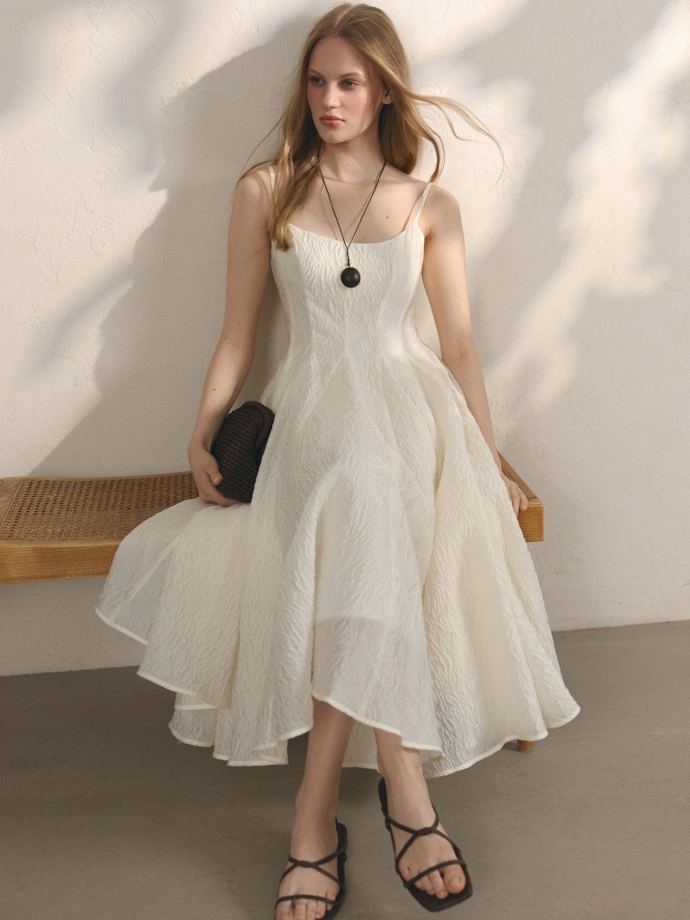 Midi dress with straps in crinkled fabric :: LICHI - Online