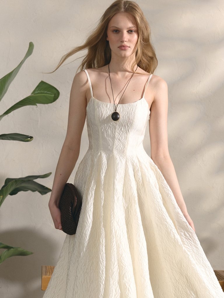Midi dress with straps in crinkled fabric