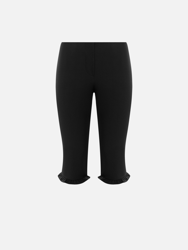 Capri trousers with ruffles on the pant legs