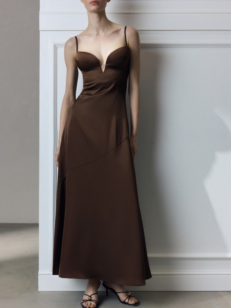 Trägerloses Maxikleid mit tiefem Ausschnitt