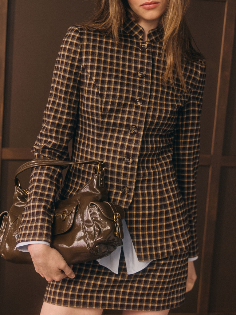 Fitted plaid shirt with large buttons