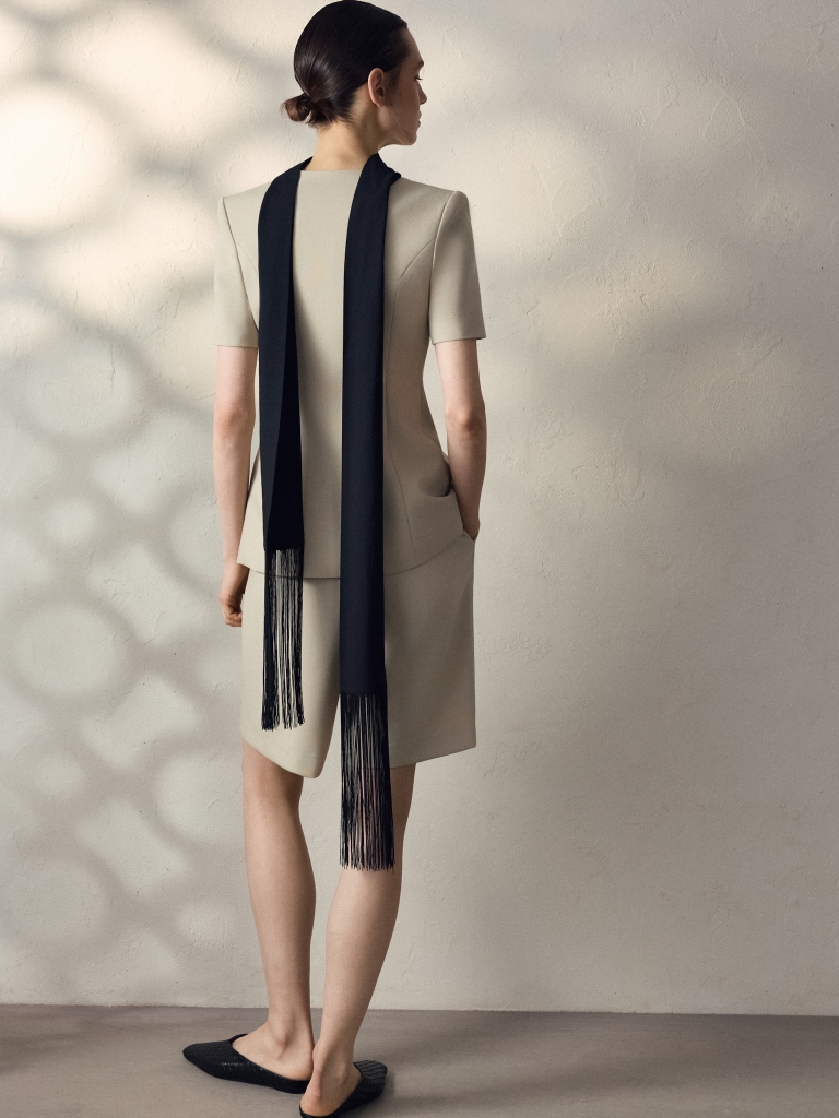 Viscose scarf with long fringe