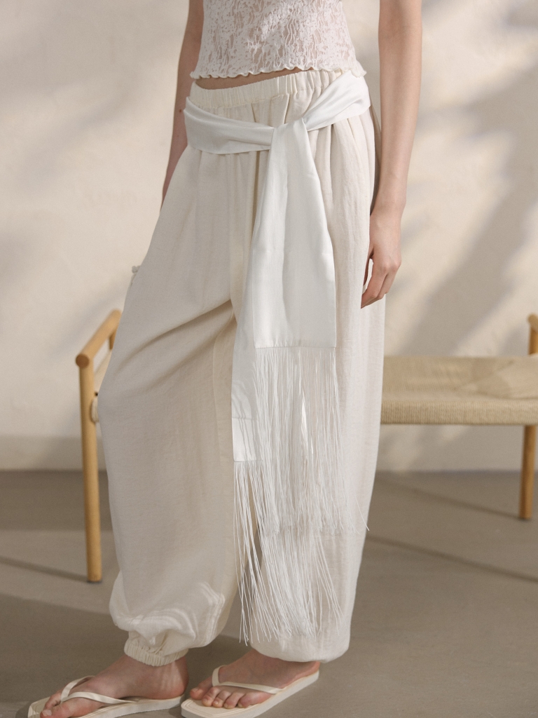 Viscose scarf with long fringe