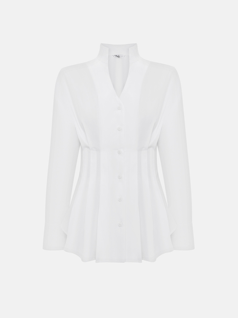 Shirt with large pleats at the waist