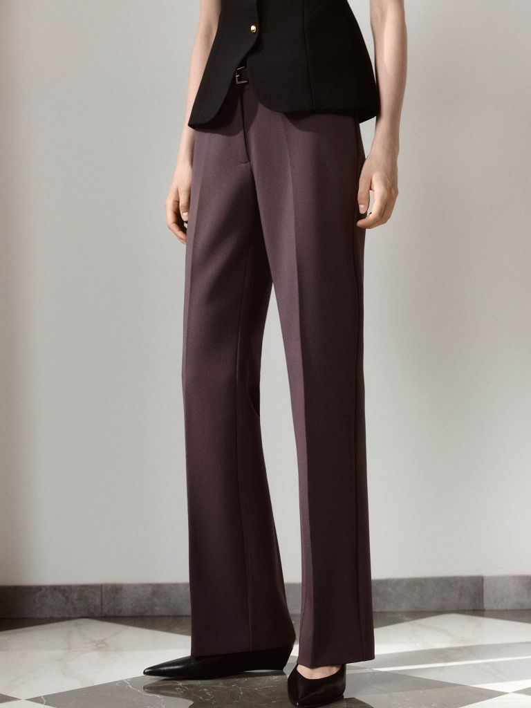 Straight suiting trousers with a wide belt