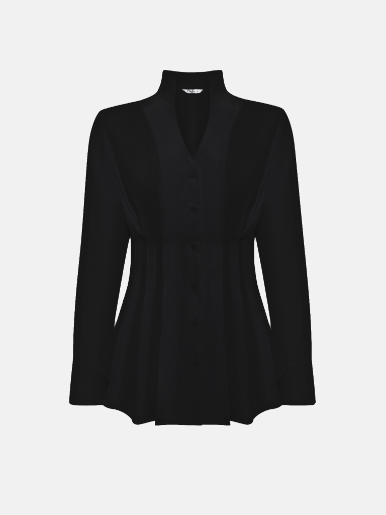 Shirt with large pleats at the waist
