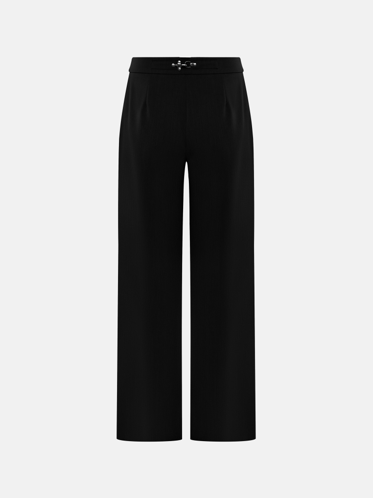 Loose-fitting trousers with metal clasps