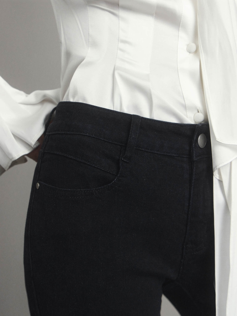 Flared mid-rise jeans