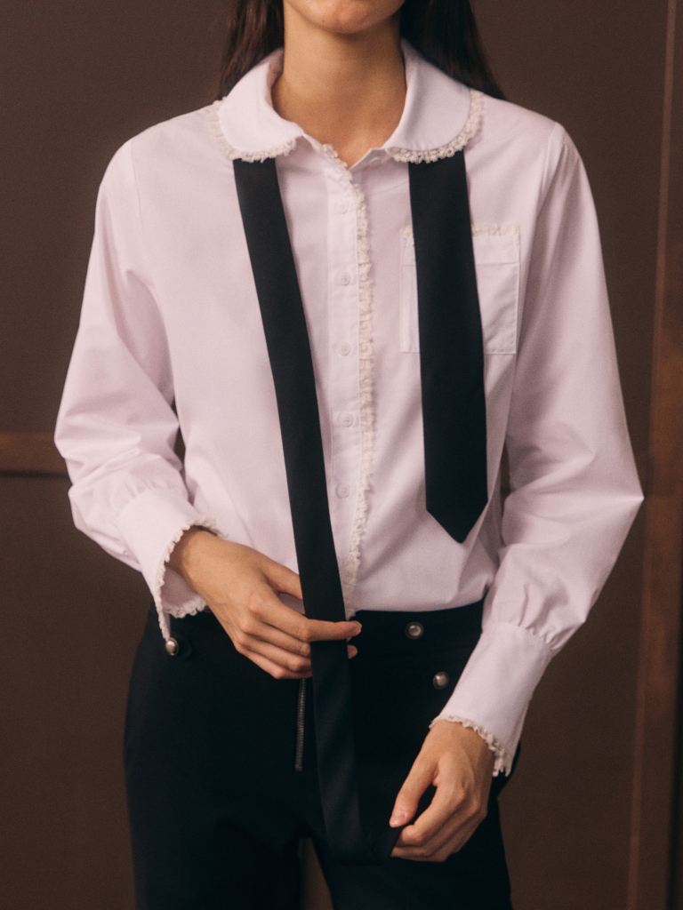 Shirt with a round neckline and openwork trim