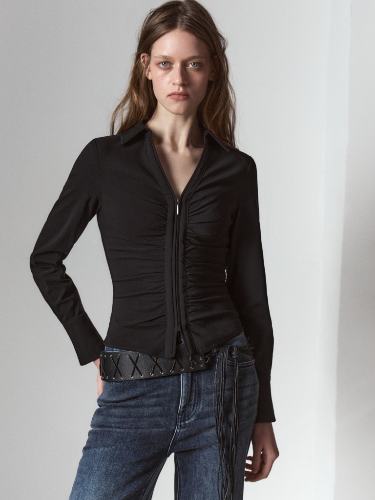 Fitted viscose shirt with a zip fastening