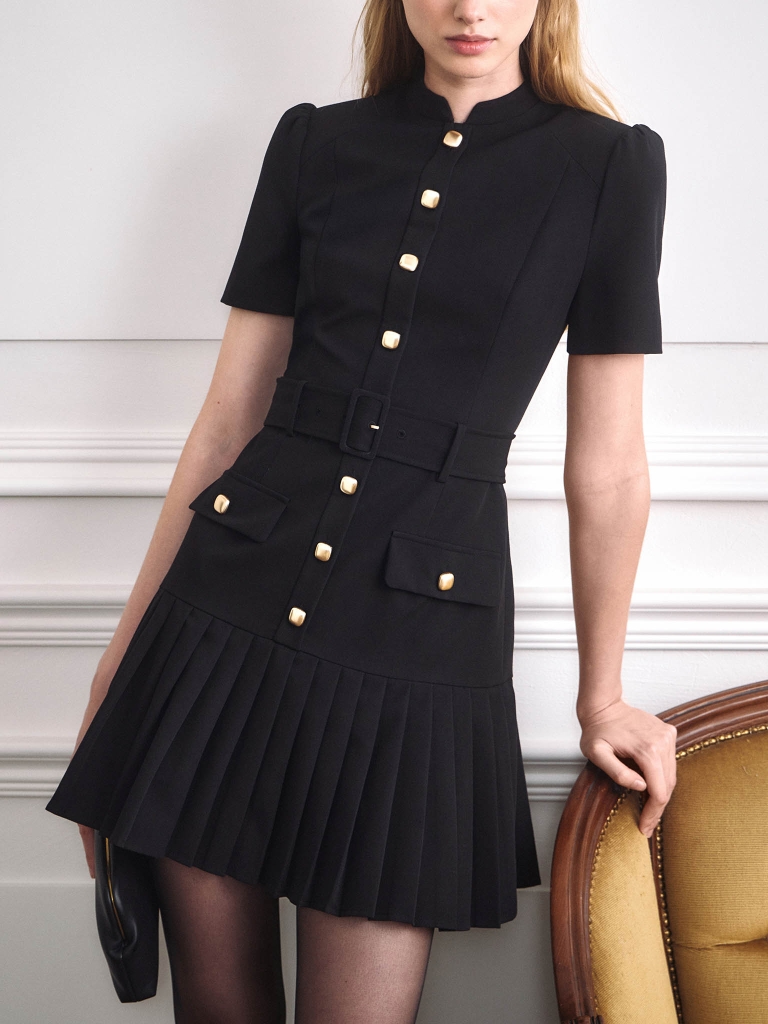 Mini dress with short sleeves and a pleated skirt
