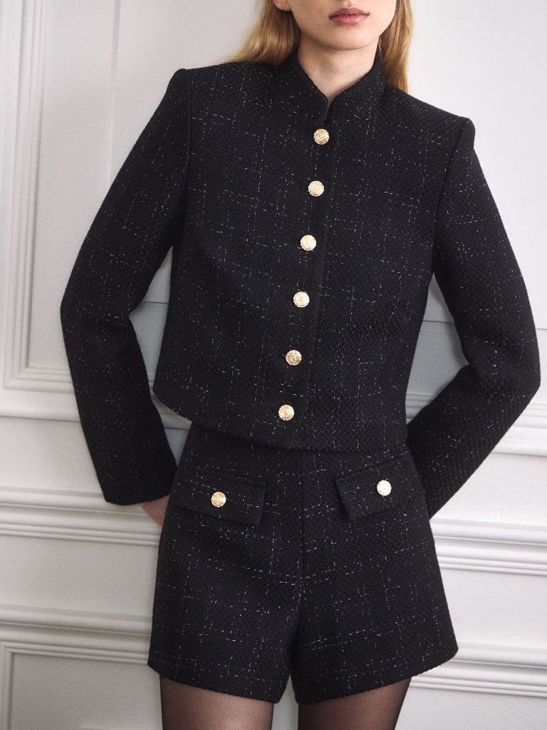 Straight-cut tweed jacket with golden fittings 