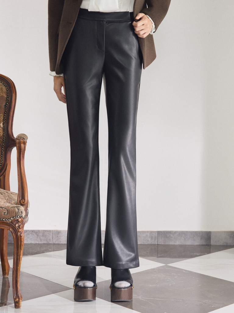 Eco-leather flared trousers 