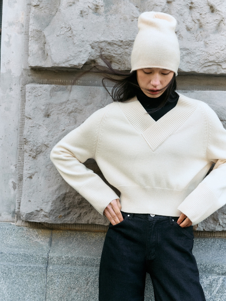 Fitted wool and cashmere beanie