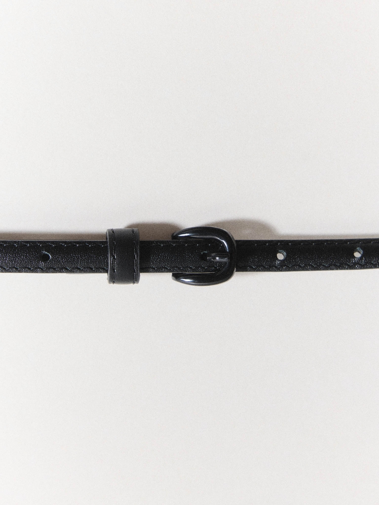 Slim genuine leather belt