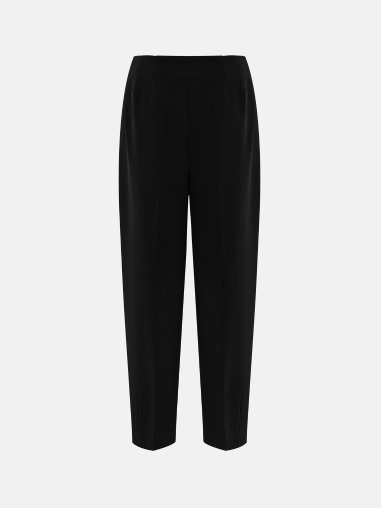 Straight-leg trousers with creases
