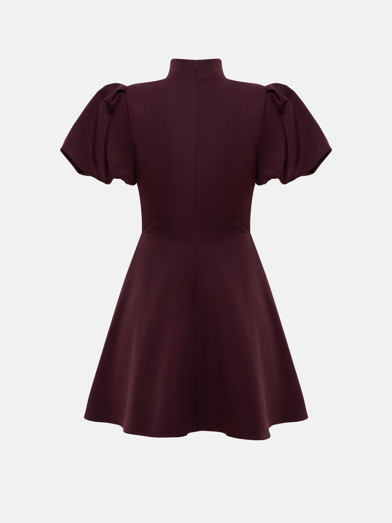 Figurbetontes Minikleid mit Stehkragen und Puffärmeln