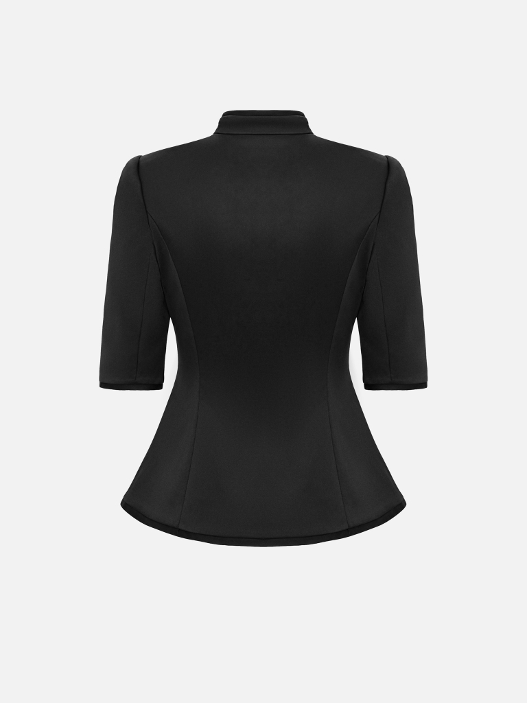 Fitted jacket with fastenings