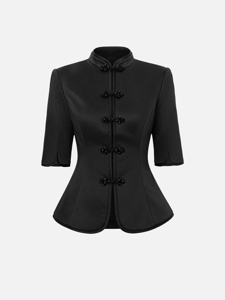 Fitted jacket with fastenings