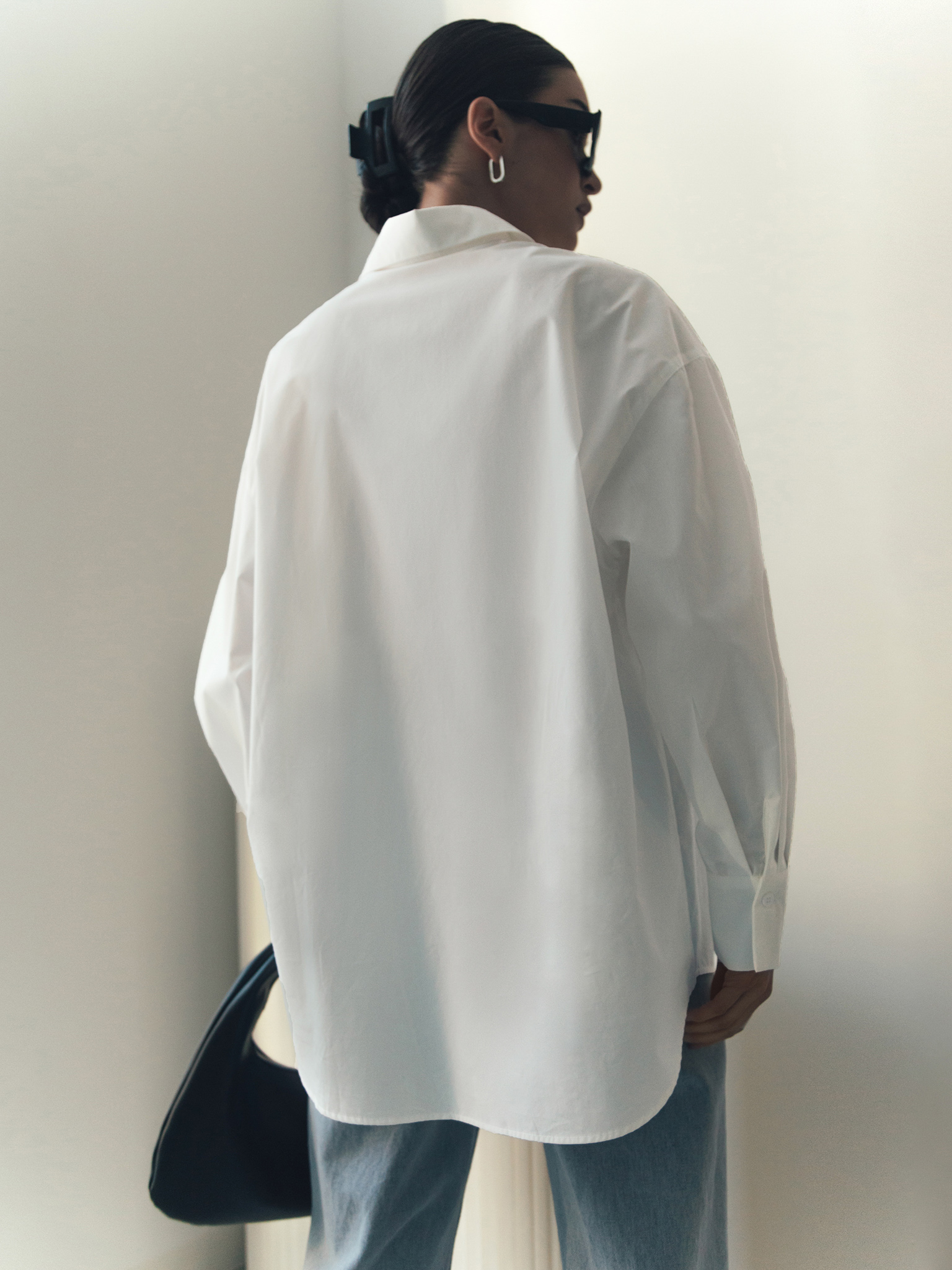 Oversized straight t-shirt with a chest pocket