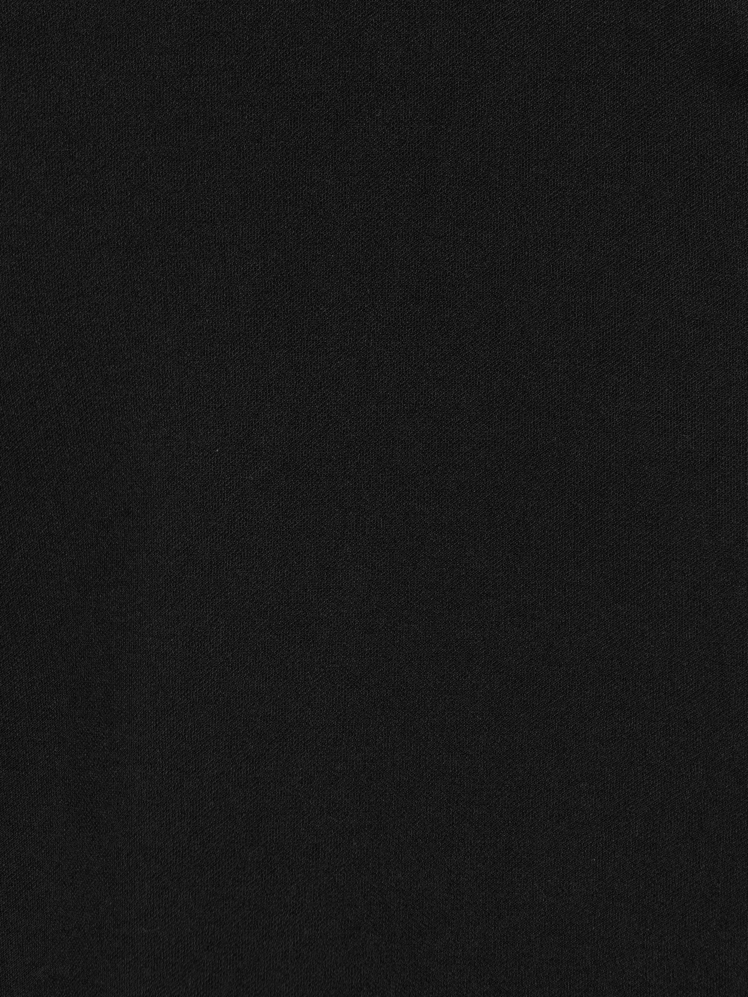 Платье-футляр миди с открытыми плечами