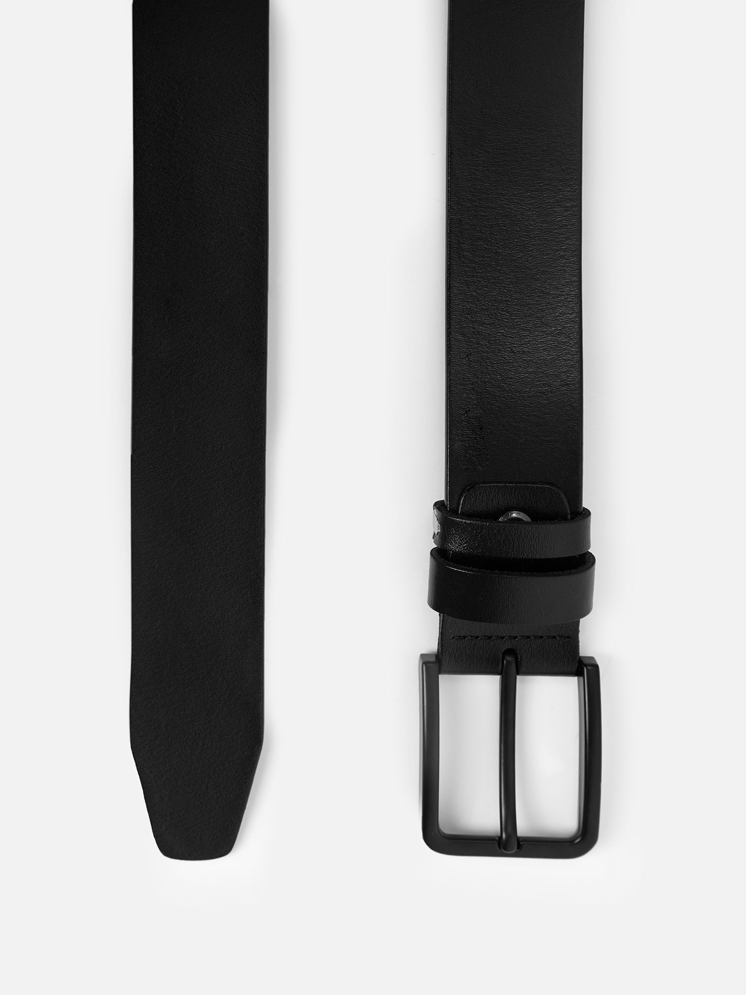 Tonal-buckle leather belt