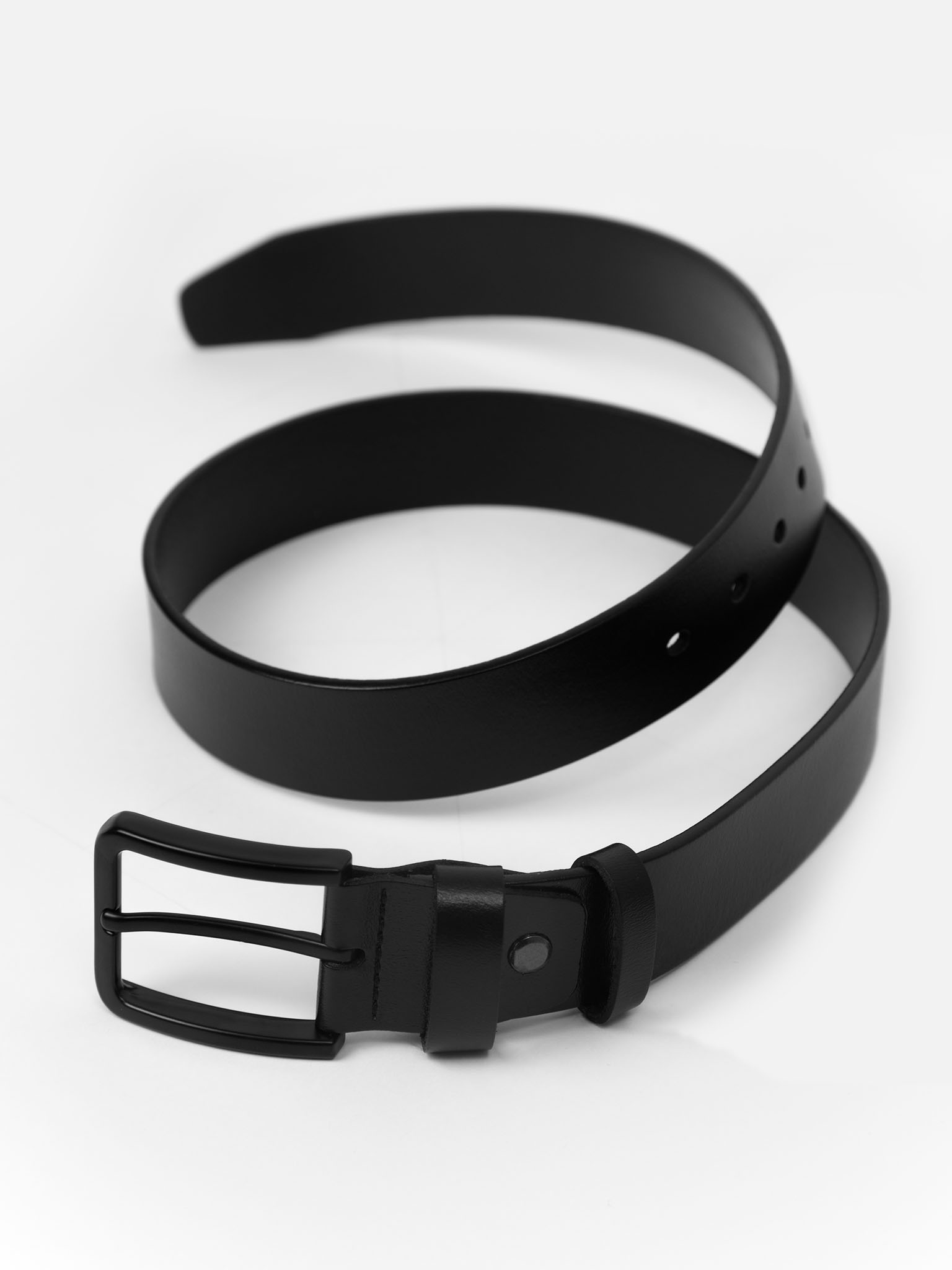 Tonal-buckle leather belt