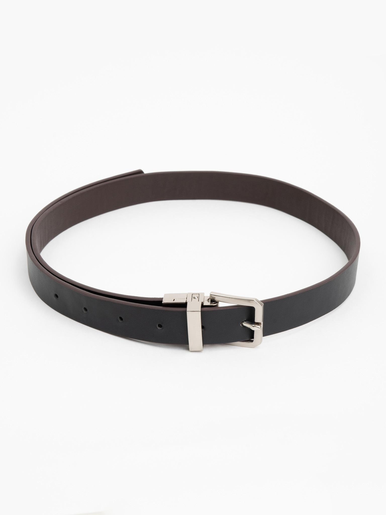 Wide belt with metal buckle