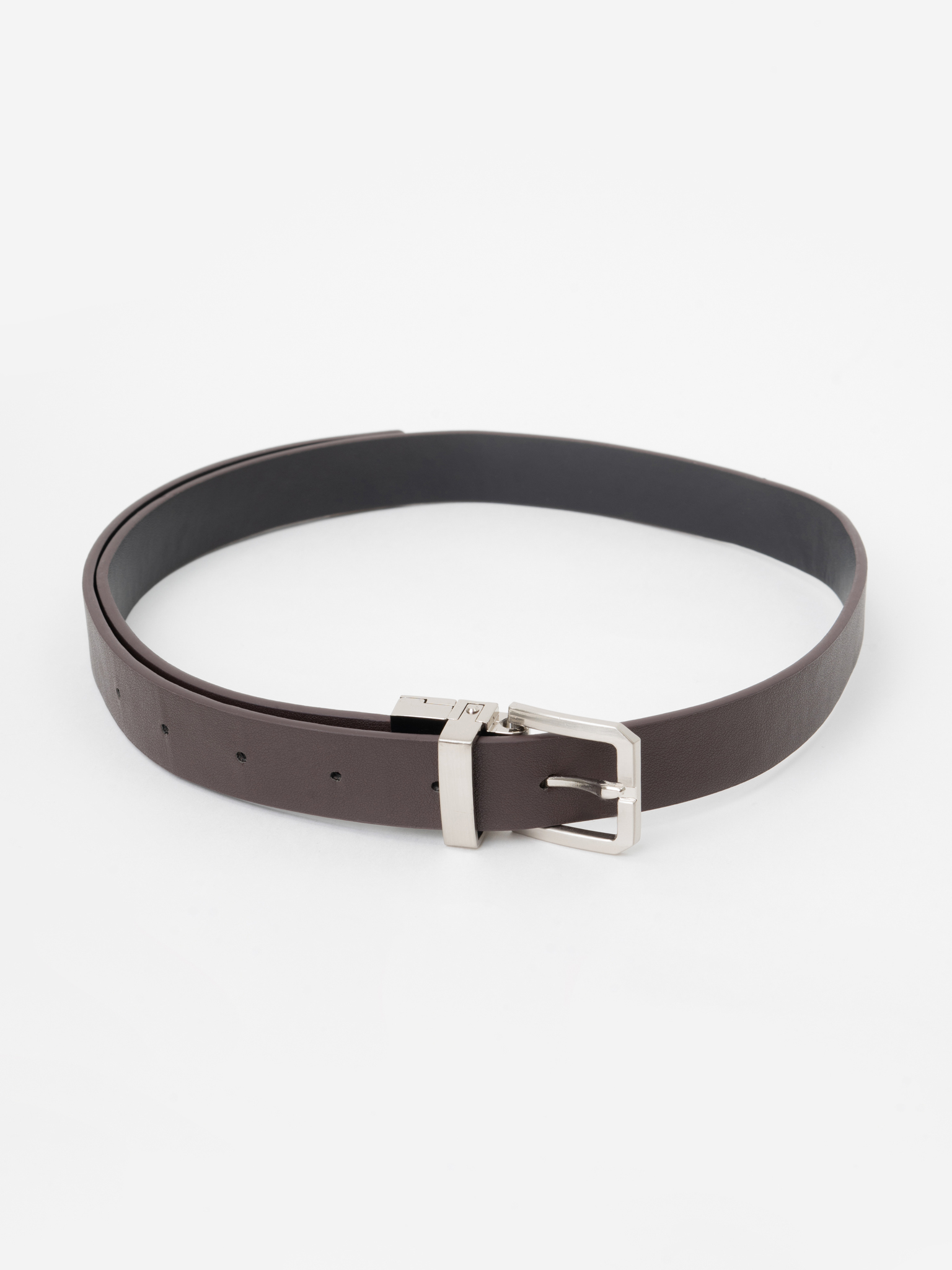 Wide belt with metal buckle