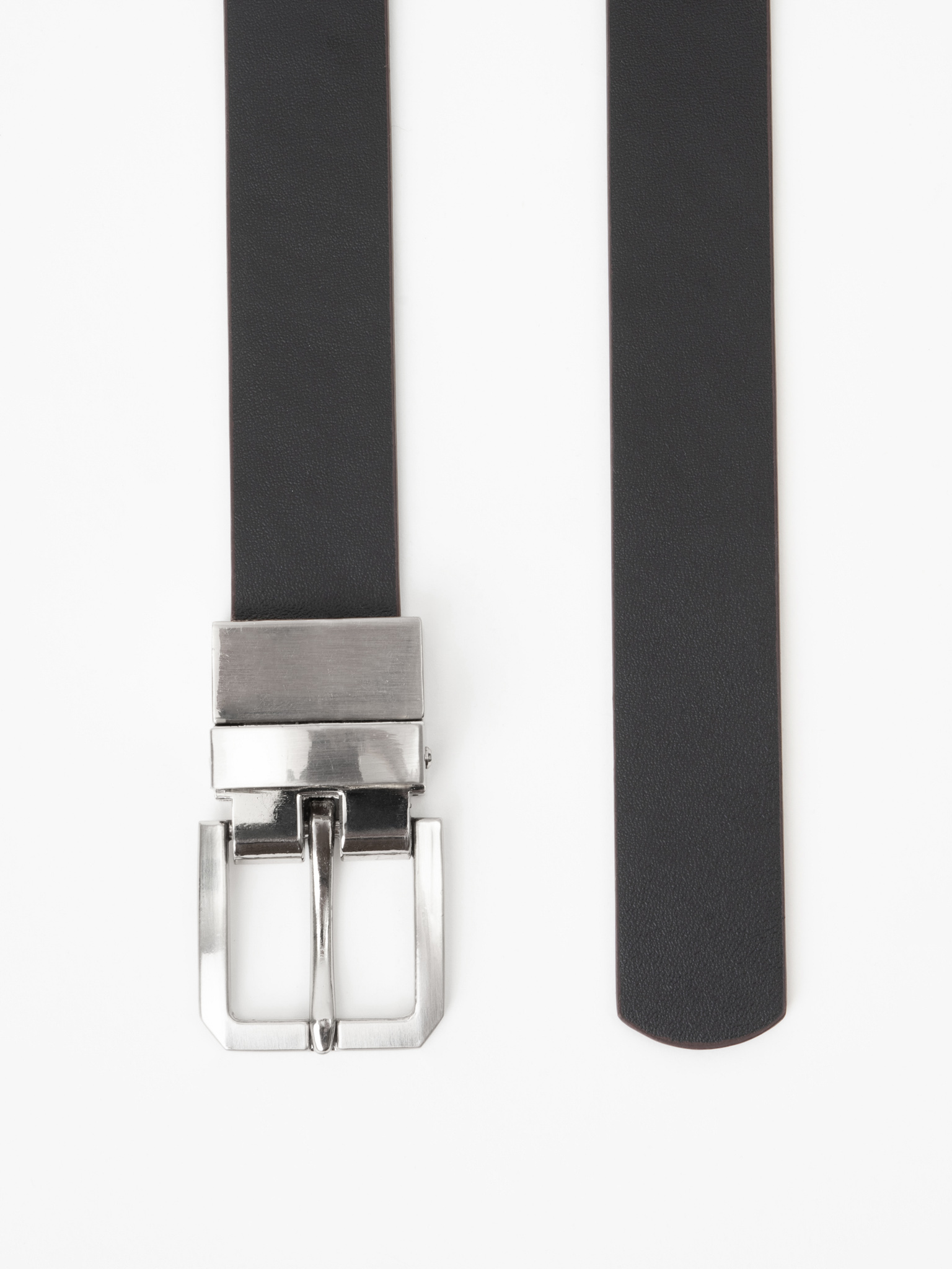 Wide belt with metal buckle