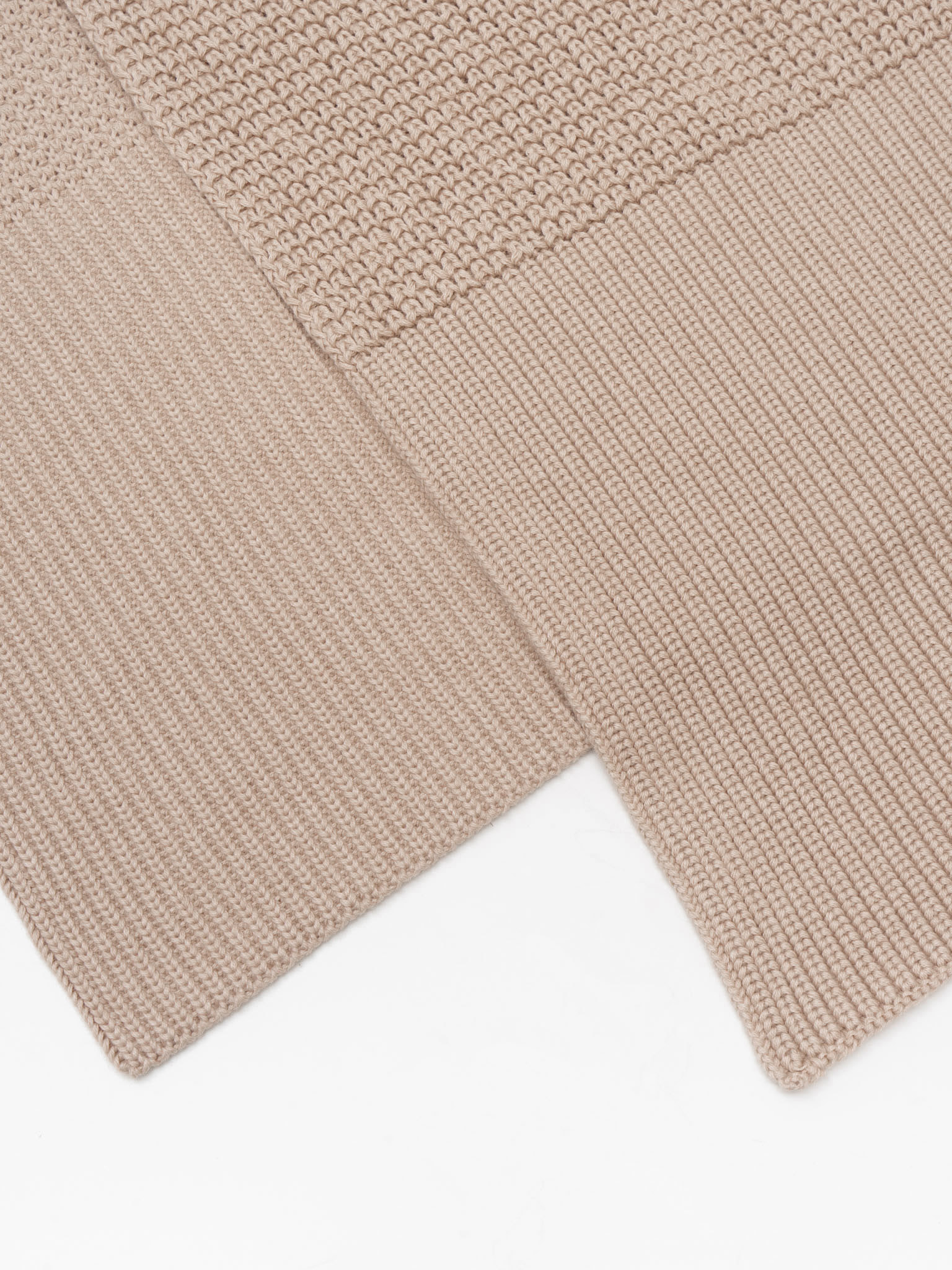 Mixed-knit scarf